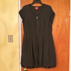 Kirna Zabete charcoal grey zip front dress, w/ polka dot underskirt size 16.